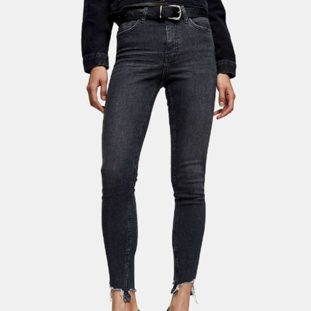 NWT—Topshop PETITE Washed Black Jagged Hem Jamie Skinny Jeans